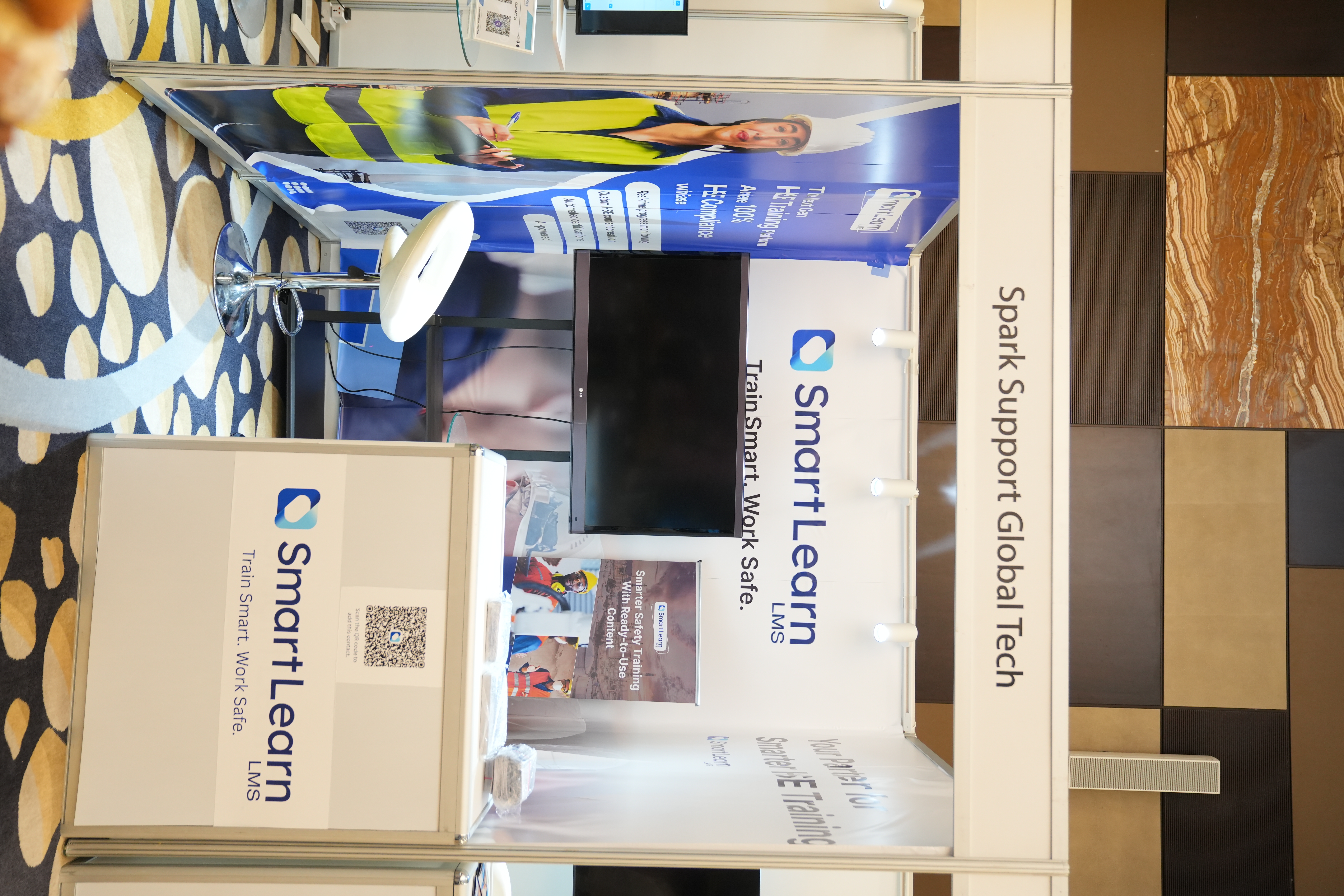 SmartLearn LMS booth signage, banners, and QR code setup